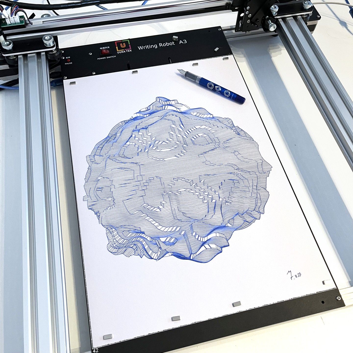 Best Pen Plotter Machines & Drawing Robots | iDraw by UUNA TEK